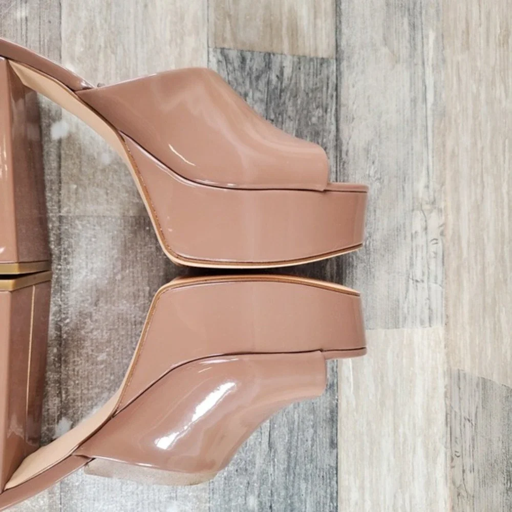 Nine West‎ Jilie Womens Sandals Sz 7.5 M Beige Patent Leather Slip On Block Heel